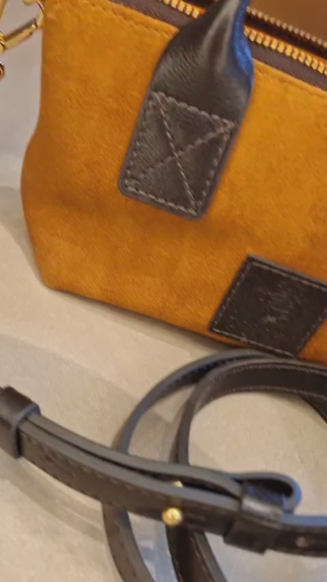 Bolsa Transversal de Camurça e Couro - Castanho com Café